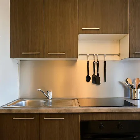 Apartment One Bedroom Near Tramway & Shops